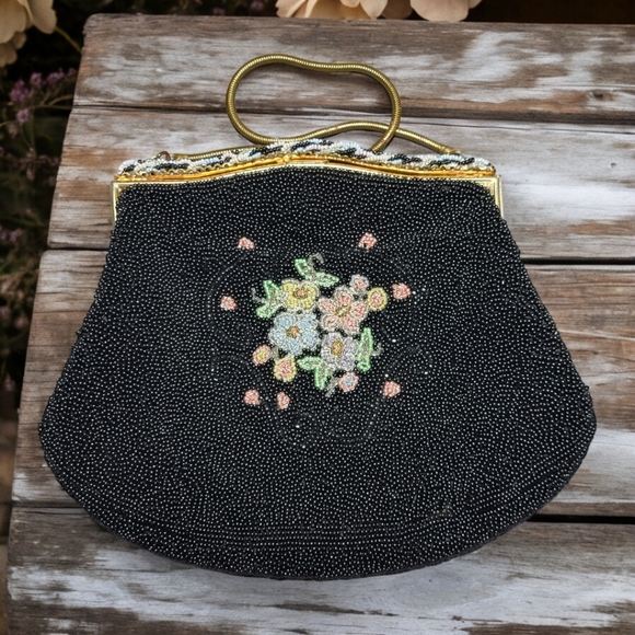 1940s beaded floral purse, Birks, made in France - Picture 5 of 12